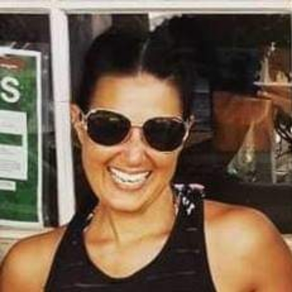 Meet your Posher, Naomi - Picture 1 of 1